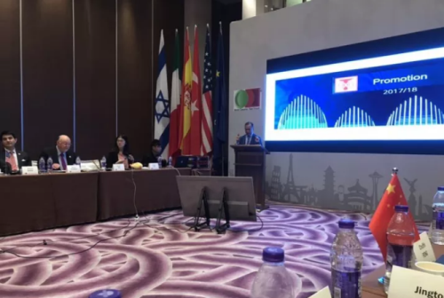 威客电竞应邀出席天下瓷砖论坛-威客电竞新闻-威客电竞瓷砖官网——陶瓷大板岩板就用威客电竞