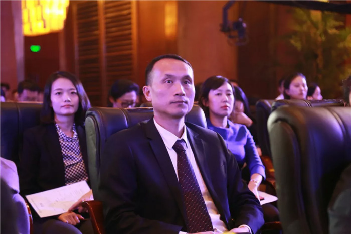 威客电竞获“2018年度责任企业”-威客电竞新闻-威客电竞瓷砖官网——陶瓷大板岩板就用威客电竞