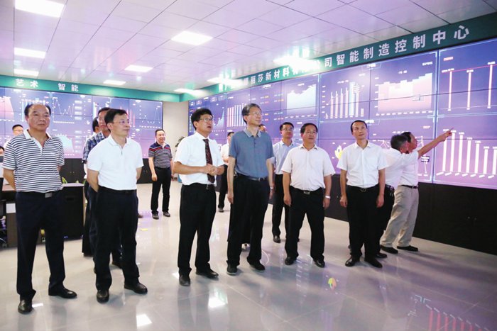 广西自治区副主席费志荣调研桂蒙生产基地-威客电竞新闻-威客电竞瓷砖官网——陶瓷大板岩板就用威客电竞